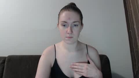 lily_love_x online show from January 12, 3:07 am