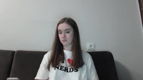 lily_love_x online show from February 1, 1:55 am