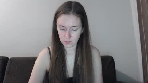 lily_love_x online show from September 12, 2:44 am
