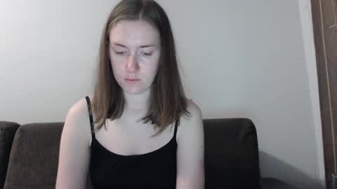 lily_love_x online show from September 19, 10:43 pm