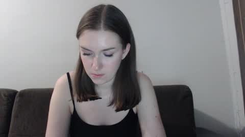 lily_love_x online show from October 9, 10:19 pm