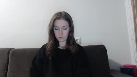 lily_love_x online show from February 14, 11:23 pm
