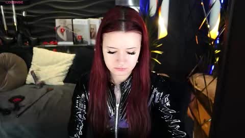 Lily online show from March 18, 7:44 am