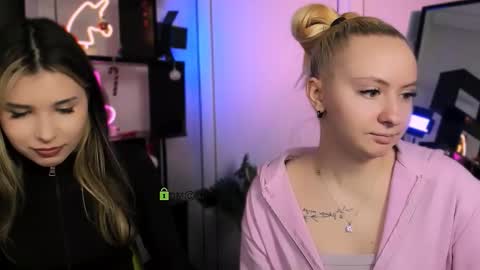 Lily online show from January 13, 7:19 pm