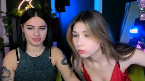 Lily online show from April 7, 6:41 pm