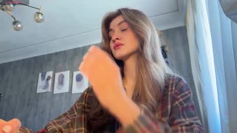 Sophie online show from September 30, 1:27 pm