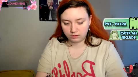 Snapshot of lily_shamy chatting on February 22, 1:35 pm Alice online show from February 22, 1:35 pm