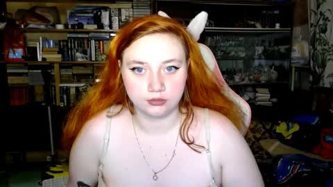 Snapshot of lily_shamy chatting on September 21, 5:36 pm Alice online show from September 21, 5:36 pm