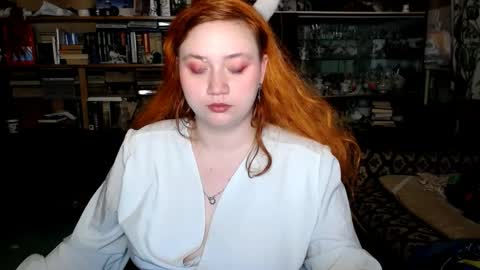Snapshot of lily_shamy chatting on September 23, 4:10 pm Alice online show from September 23, 4:10 pm