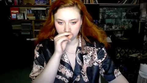 Snapshot of lily_shamy chatting on October 5, 3:21 pm Alice online show from October 5, 3:21 pm