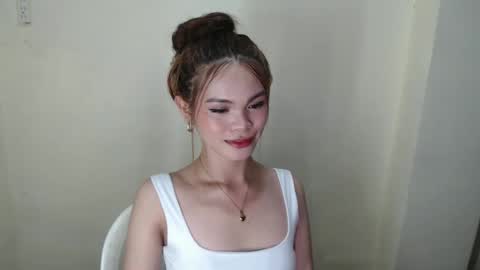 Snapshot of lily_summer23 chatting on December 18, 3:22 pm Youre pleasure Lily online show from December 18, 3:22 pm