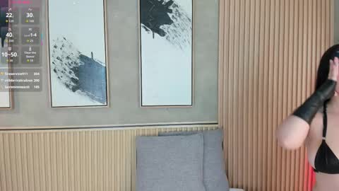 Snapshot of lily_vale chatting on December 14, 7:18 pm Lily online show from December 14, 7:18 pm