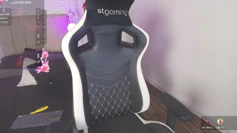 lily_waist online show from November 10, 11:09 am