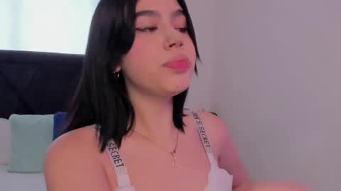 LilyWoodz online show from January 11, 2:44 pm