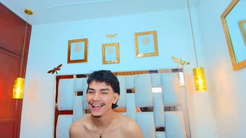 lilyandjuan_ online show from September 20, 7:48 pm