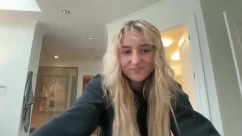 lilybrown07 online show from February 20, 7:58 pm