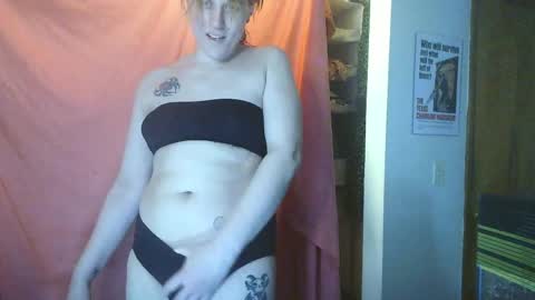 lilybvixen online show from April 9, 1:27 pm
