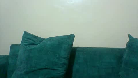 lilycute19 online show from February 27, 6:52 pm