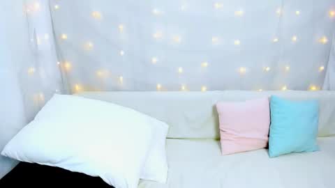 lilydavisss online show from December 14, 3:01 am