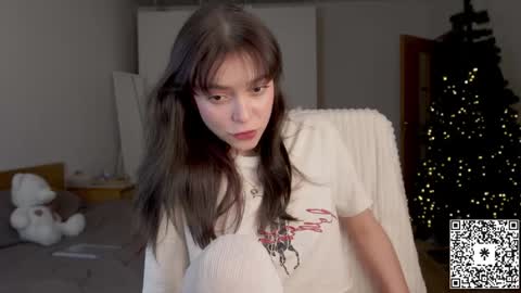 Lily   online show from December 11, 4:20 pm