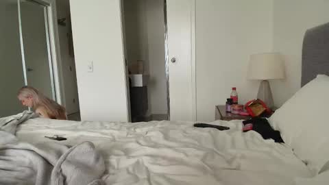 lilyflex online show from April 28, 1:04 am