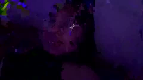 Snapshot of lilyhotson chatting on May 12, 3:47 am Lily online show from May 12, 3:47 am