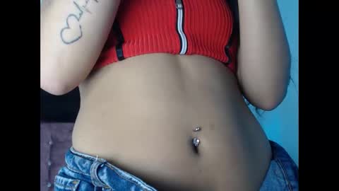 lilyjamesx online show from December 2, 1:39 pm