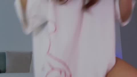 Lily online show from October 18, 10:49 am