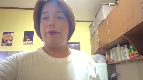 Snapshot of lilysette chatting on May 24, 8:52 am lilysette online show from May 24, 8:52 am