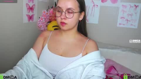 Lily online show from October 8, 12:03 pm