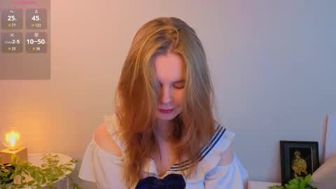 Julie online show from February 22, 8:07 pm