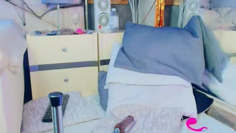 Lilly online show from October 11, 1:42 pm