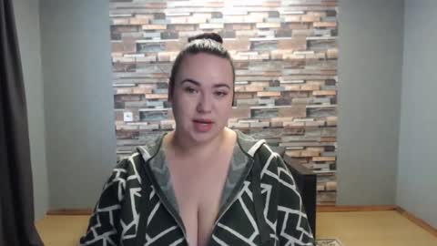 busty princess online show from November 9, 7:39 am