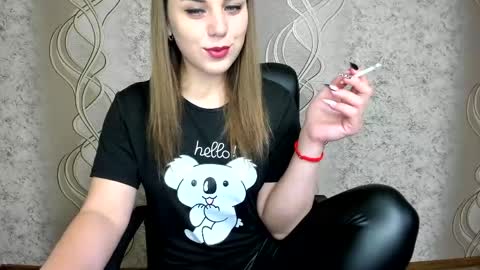 Snapshot of limebabykristi123 chatting on June 3, 7:44 am online show from June 3, 7:44 am