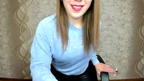 Snapshot of limebabykristi123 chatting on June 9, 6:36 am online show from June 9, 6:36 am