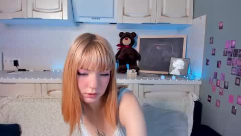 Lina blueeyed    GMT3 1100-1700 Mon Wed Thu Sat Sun online show from February 5, 8:11 am