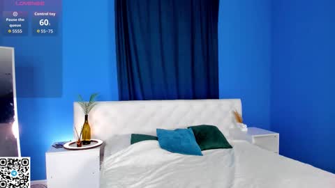 Lina blueeyed    GMT3 1100-1700 Mon Wed Thu Sat Sun online show from October 15, 10:15 am