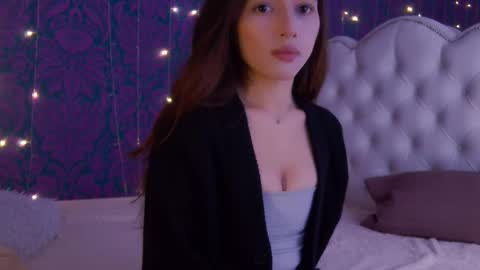 Snapshot of lina_elfie chatting on October 20, 5:02 pm Lillian online show from October 20, 5:02 pm