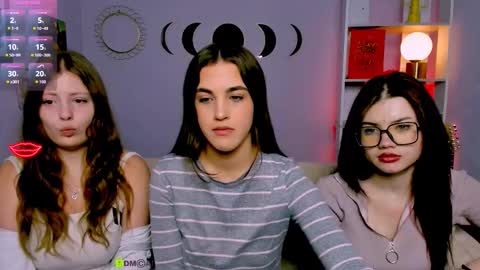 Snapshot of lina_fox12 chatting on January 13, 1:27 pm lina_fox12 online show from January 13, 1:27 pm