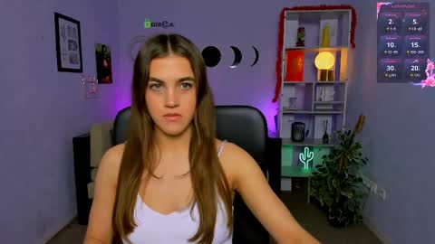 Snapshot of lina_fox12 chatting on March 24, 1:49 pm lina_fox12 online show from March 24, 1:49 pm