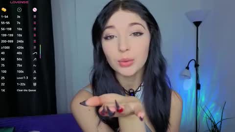 Lina online show from December 4, 6:34 am