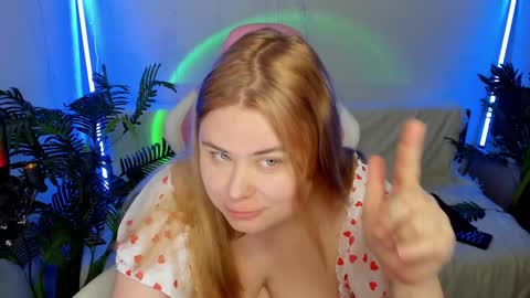 lina_linx online show from January 27, 7:45 am