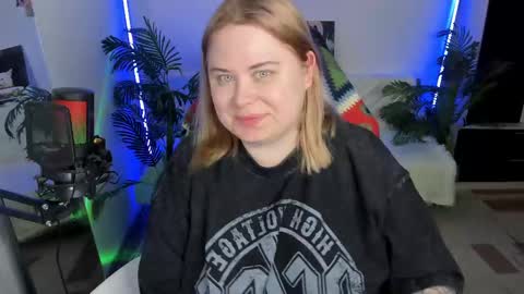 lina_linx online show from February 25, 7:14 pm