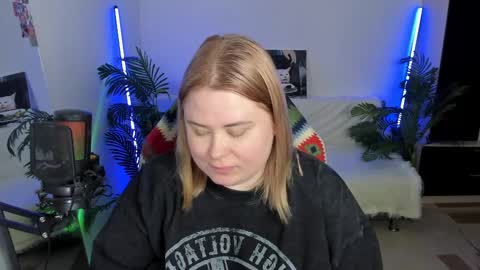 lina_linx online show from February 25, 10:39 pm
