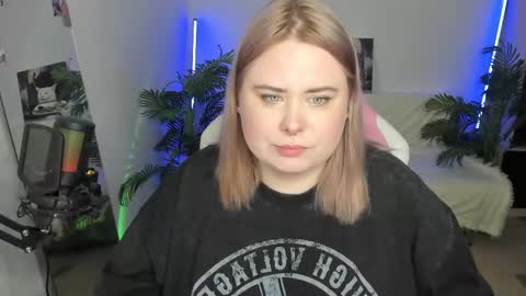 lina_linx online show from March 6, 11:31 pm