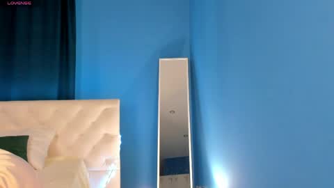 lina_massey online show from April 11, 12:59 am