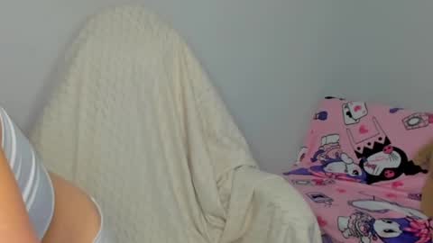 lina_massey online show from June 30, 12:33 am