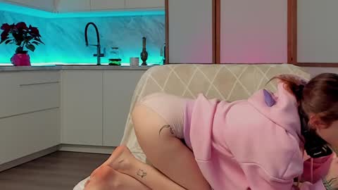 Lina -  online show from December 4, 12:14 pm