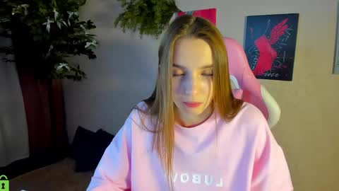 LINA online show from December 20, 1:02 am