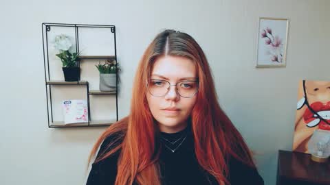 Snapshot of lina_ri chatting on October 23, 4:50 pm lina_ri online show from October 23, 4:50 pm